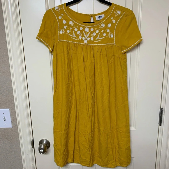 Old Navy Dresses & Skirts - Old Navy Floral Dress